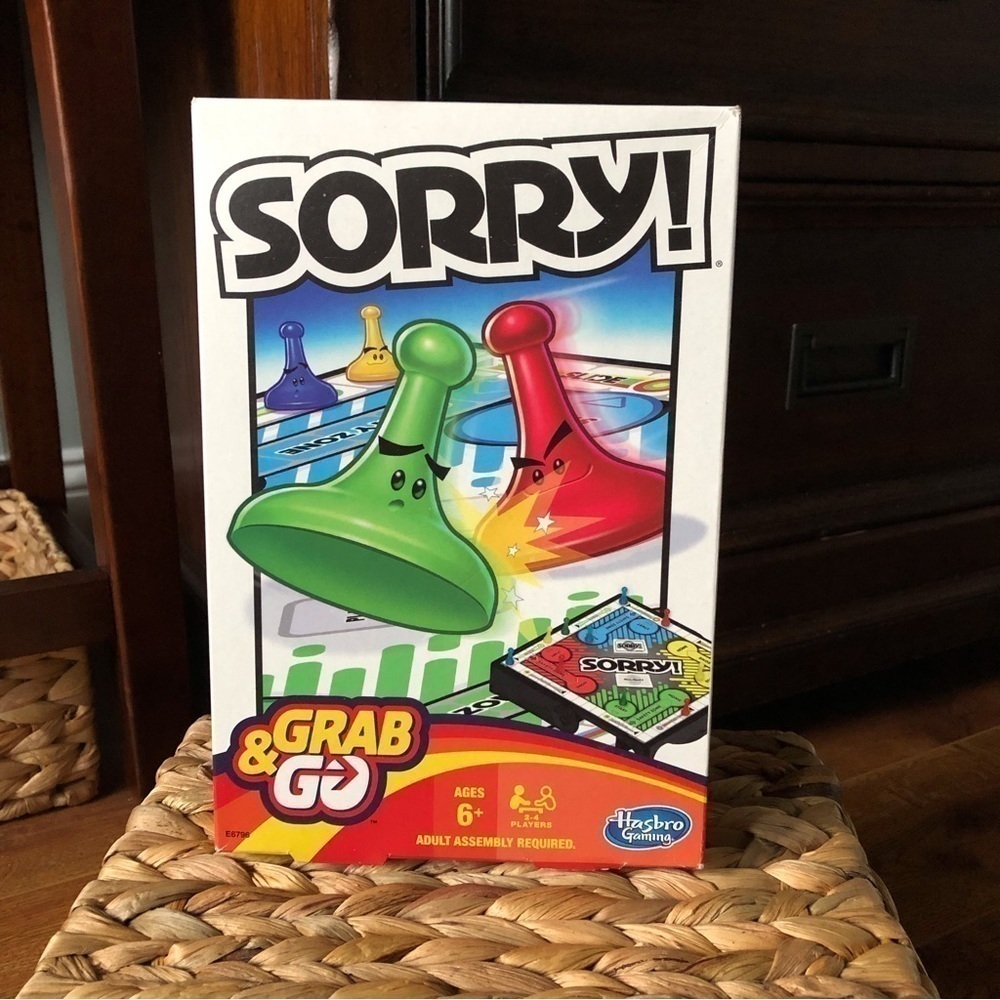 Hasbro Grab & Go Sorry Travel Game